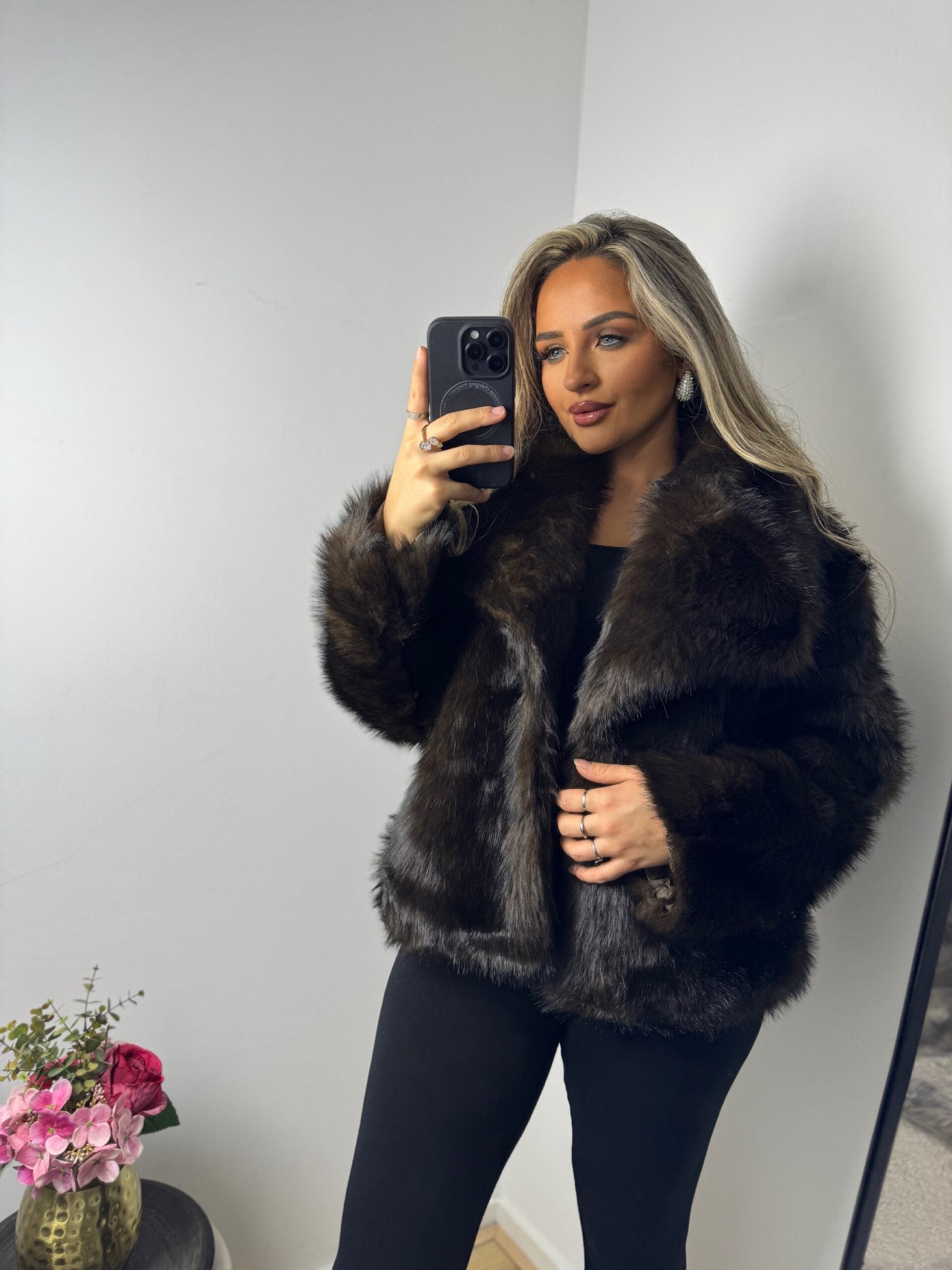 Bontjas short donkerbruin